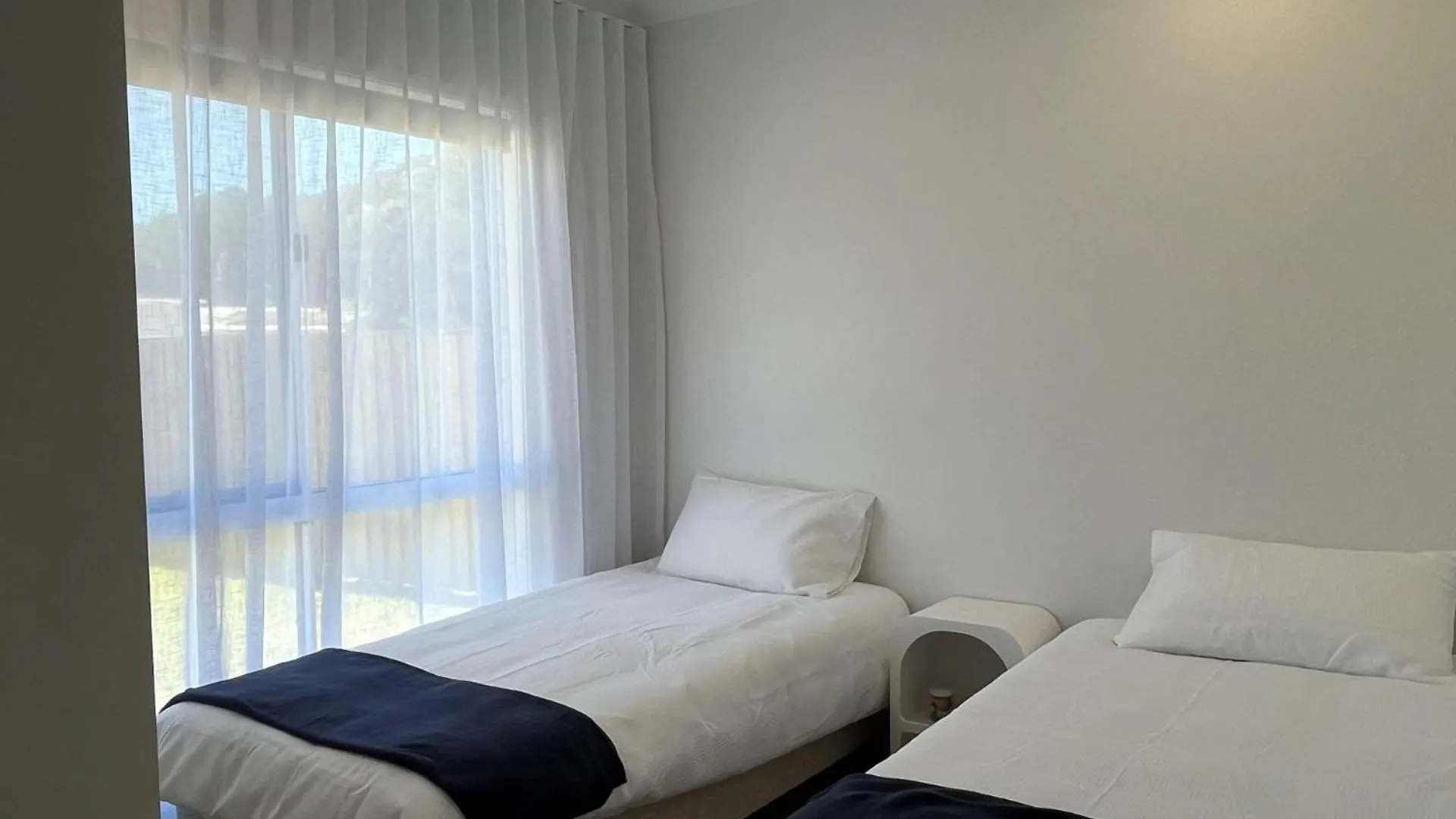 度假居 6 Yeri Drive - Rainbow Shores. Aircon. Pets Welcome. Walk To Beach 彩虹海滩