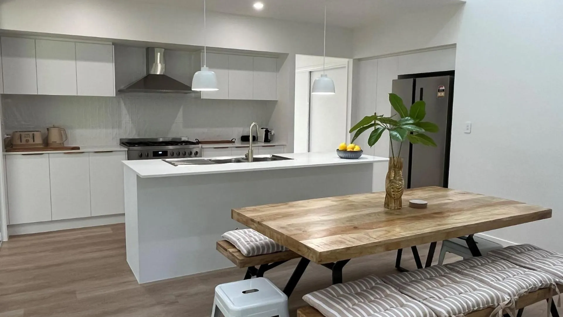 6 Yeri Drive - Rainbow Shores. Aircon. Pets Welcome. Walk To Beach 彩虹海滩 澳大利亚