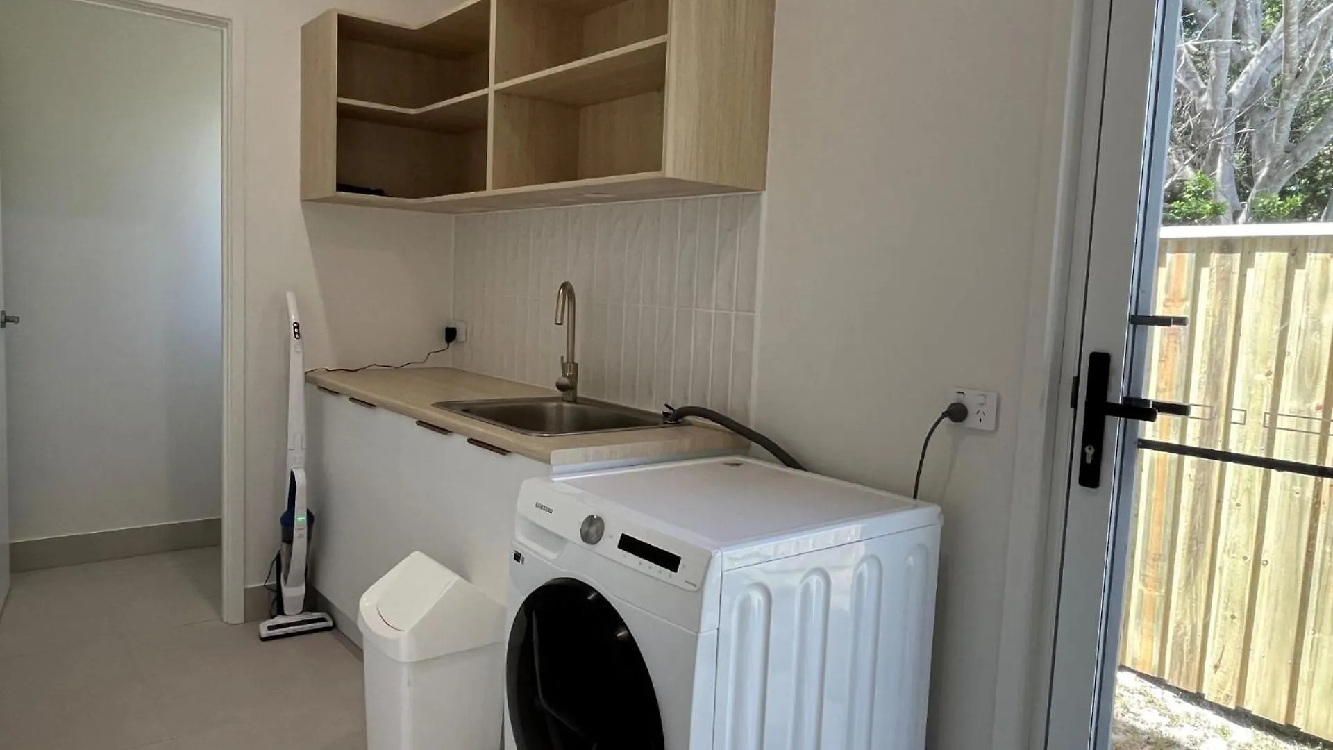 6 Yeri Drive - Rainbow Shores. Aircon. Pets Welcome. Walk To Beach Rainbow Beach