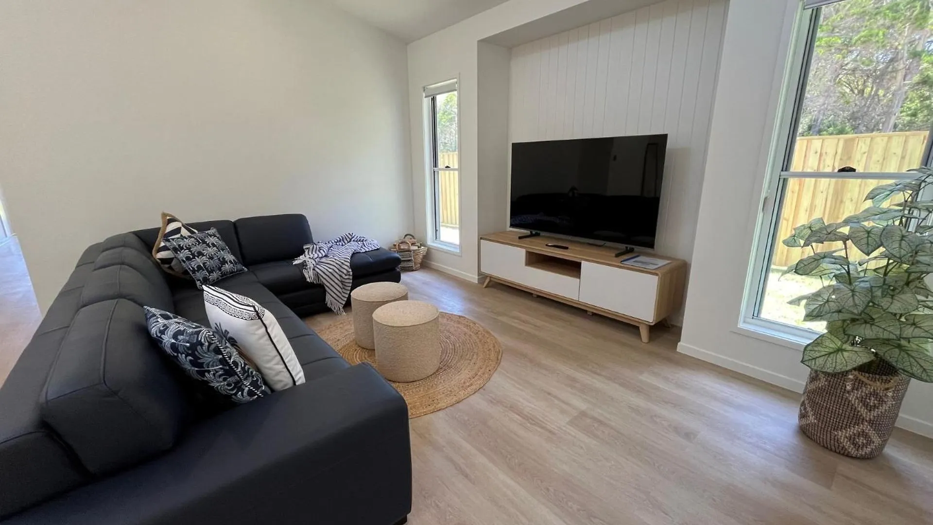 6 Yeri Drive - Rainbow Shores. Aircon. Pets Welcome. Walk To Beach Rainbow Beach Holiday home