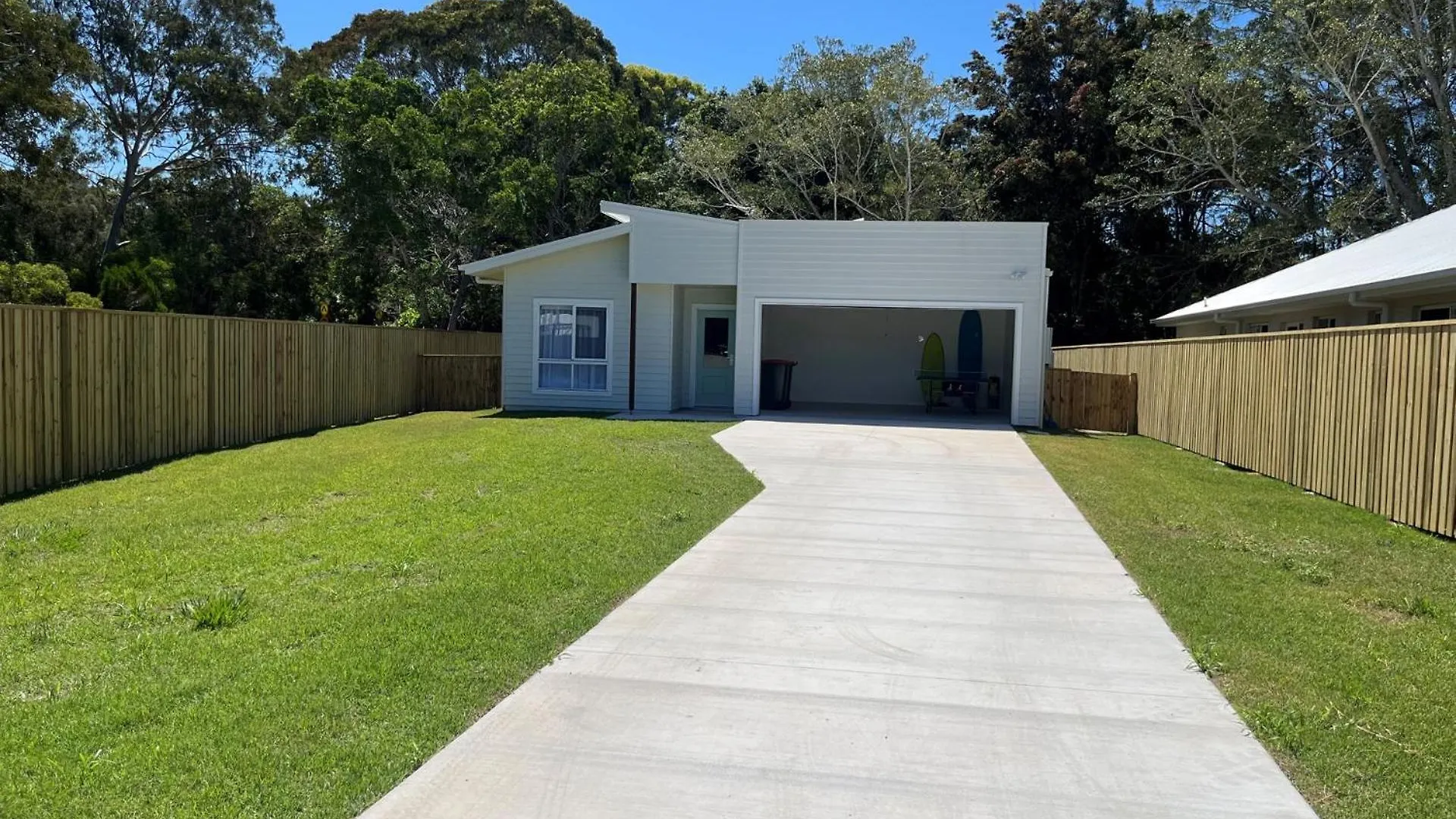 Holiday home 6 Yeri Drive - Rainbow Shores. Aircon. Pets Welcome. Walk To Beach Rainbow Beach Australia